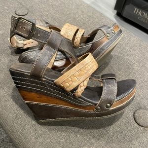 Bed Stu Jaslyn Wedge T-strap Sandsl Sz 7